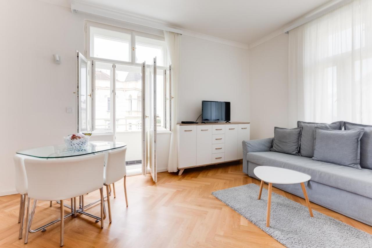 Friendly Apartments In براغ المظهر الخارجي الصورة