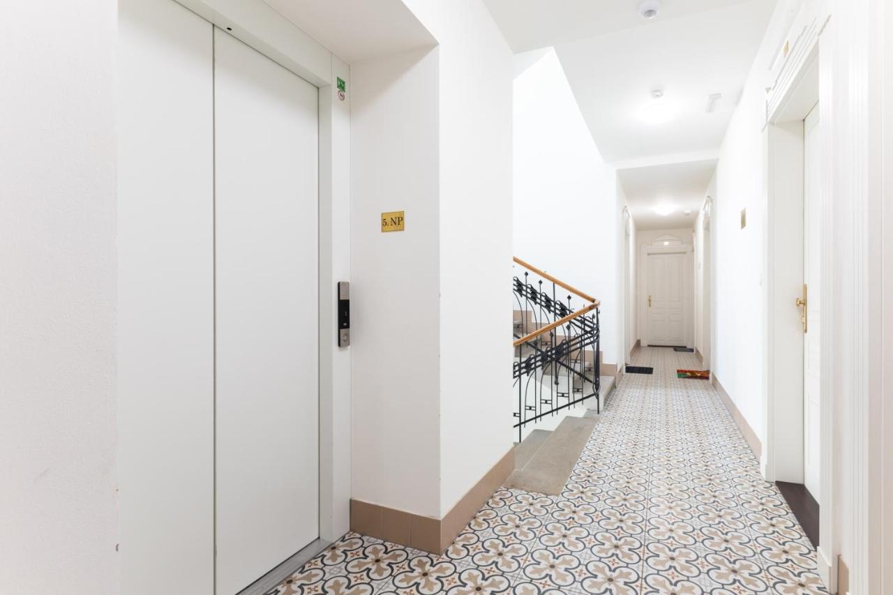 Friendly Apartments In براغ المظهر الخارجي الصورة