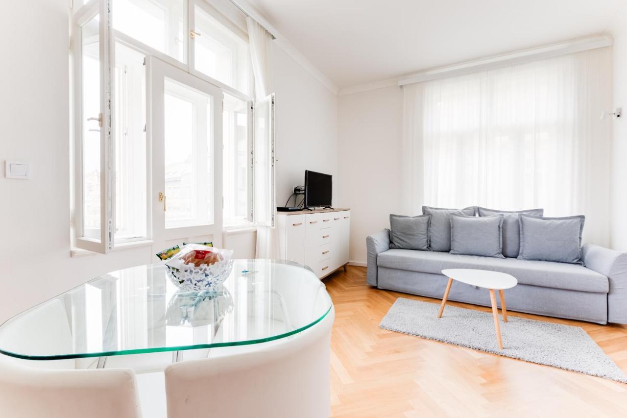 Friendly Apartments In براغ المظهر الخارجي الصورة